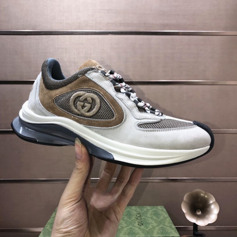 G*u*i casual shoes